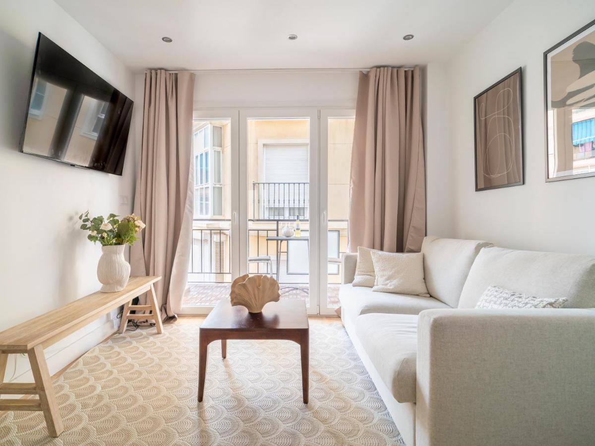 Sanders San Patricio - Dreamy Two-Bedroom Apartment Downtown マラガ エクステリア 写真